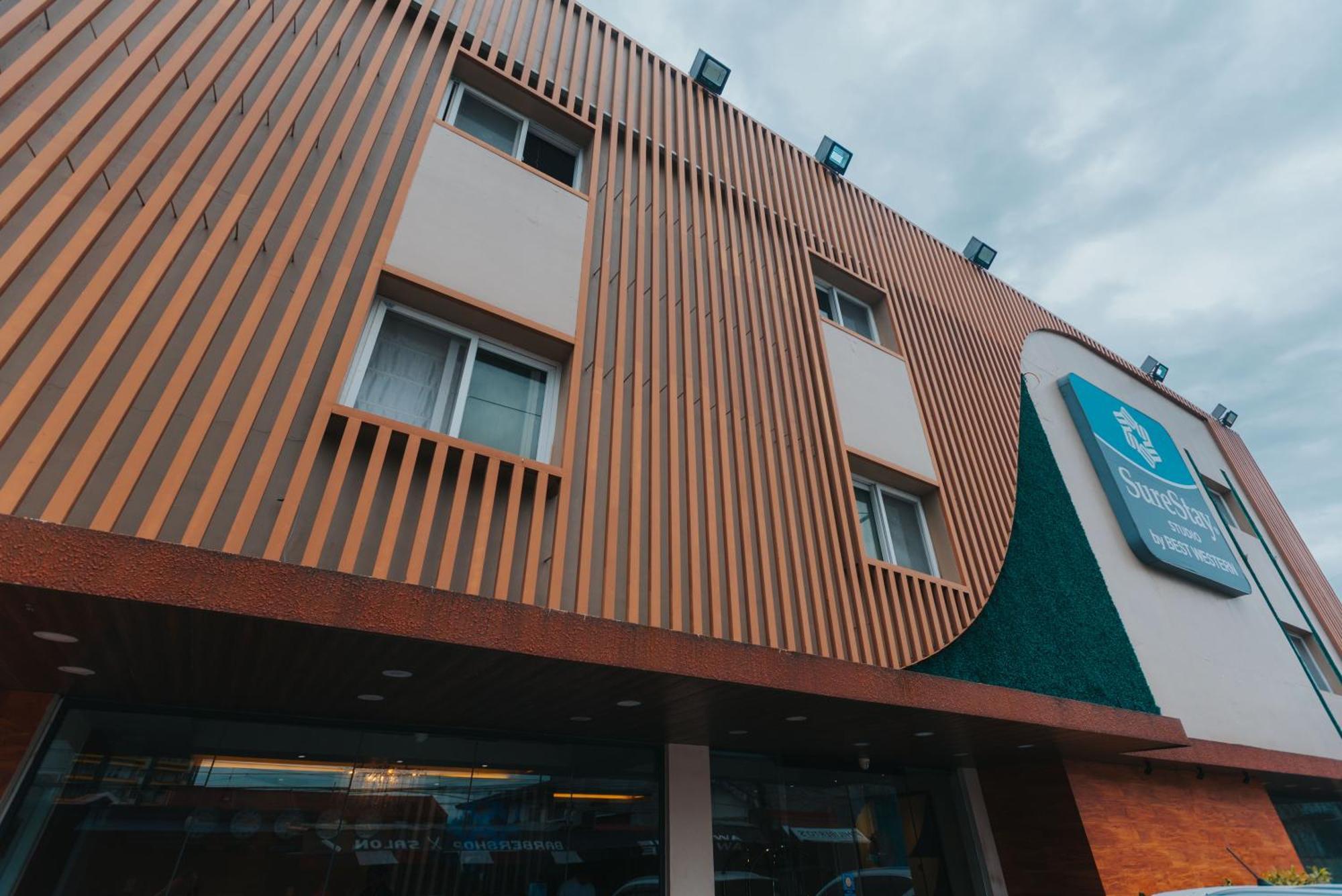 Surestay Studio By Best Western Clarkview Angeles City Esterno foto