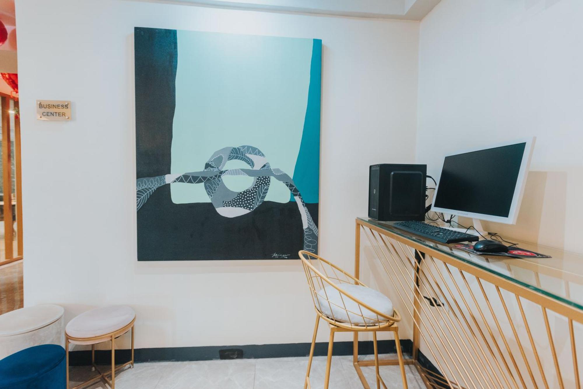 Surestay Studio By Best Western Clarkview Angeles City Esterno foto